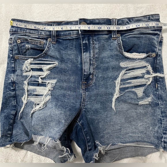 American Eagle Outfitters size 14 high-rise shortie jean short - Picture 6 of 8